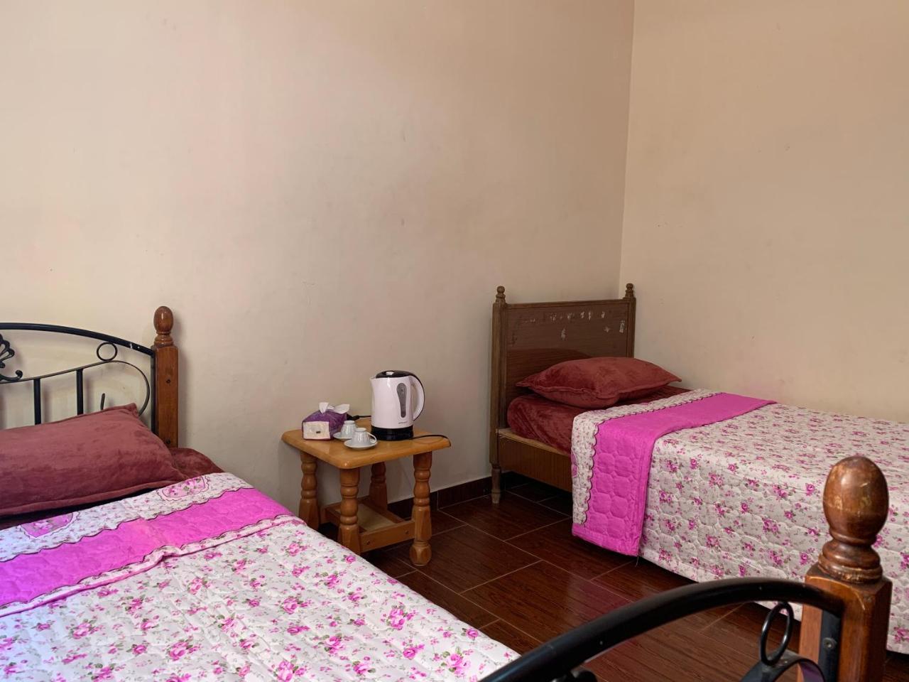 Room 17 Youth Hostel Акаба Экстерьер фото