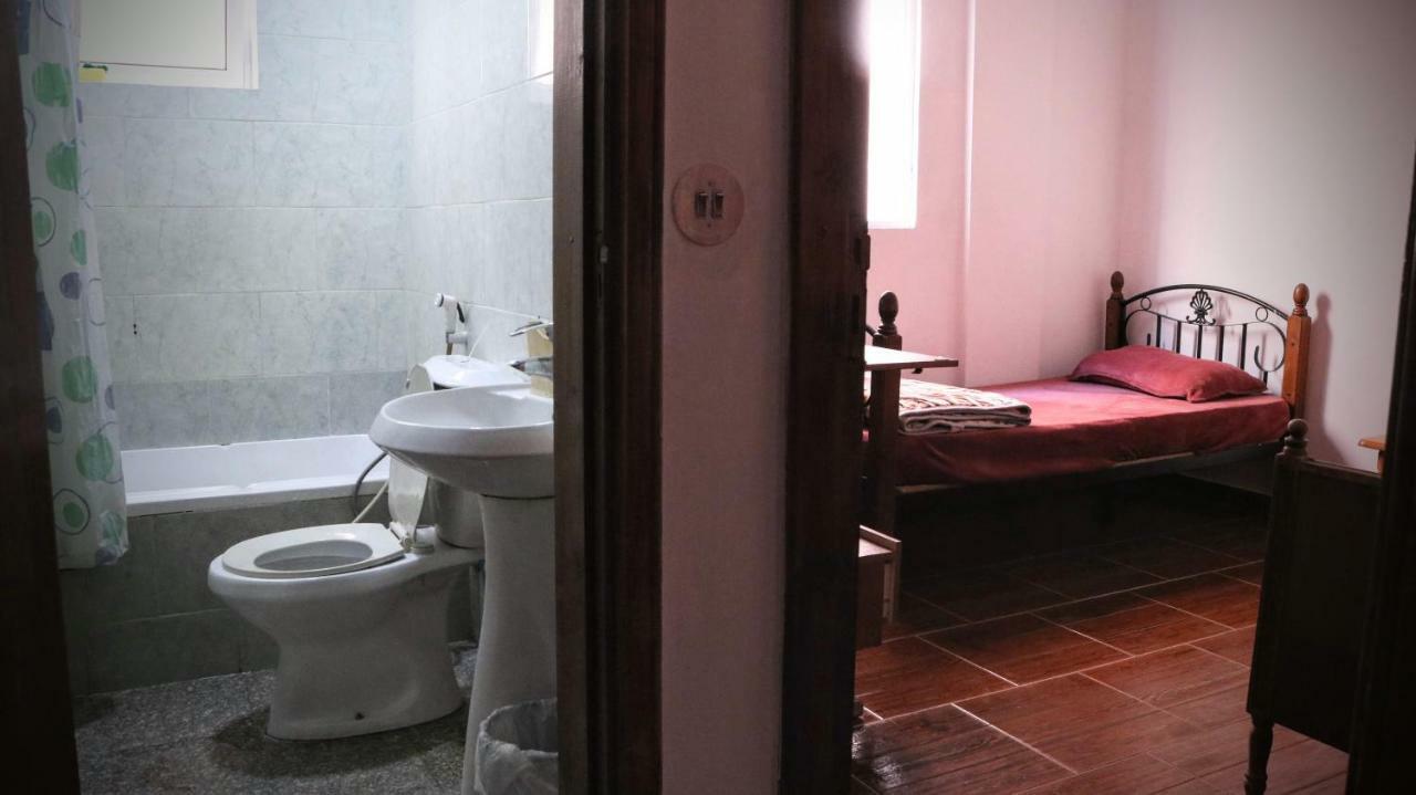 Room 17 Youth Hostel Акаба Экстерьер фото