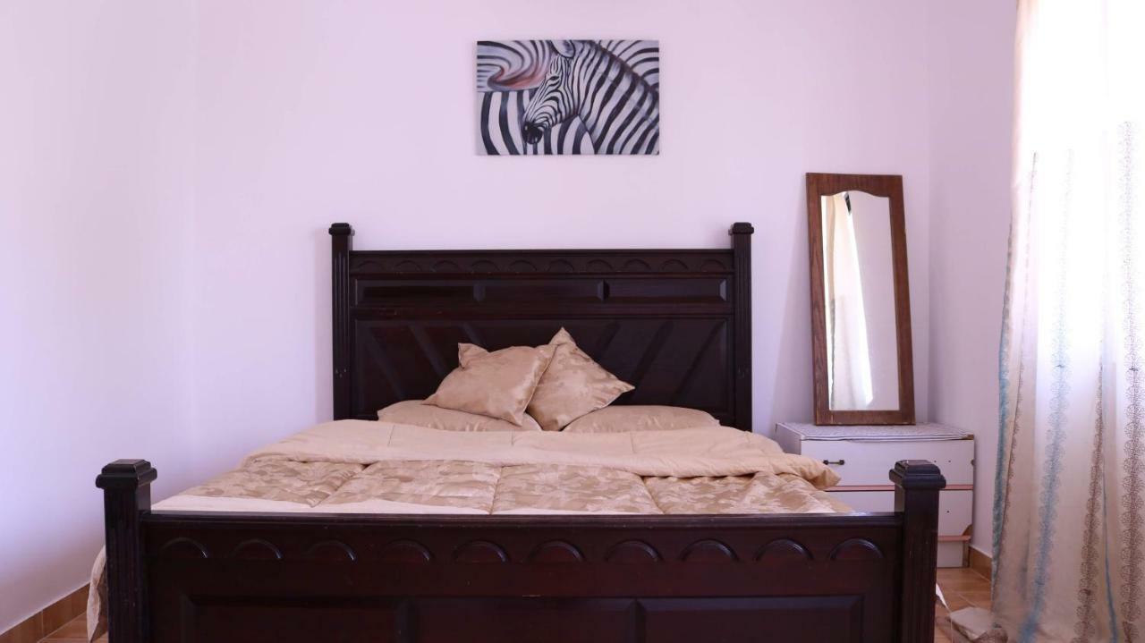 Room 17 Youth Hostel Акаба Экстерьер фото